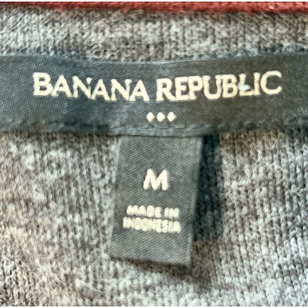 Banana Republic Men’s Half Front Zip Size Medium. Burgundy And Gray